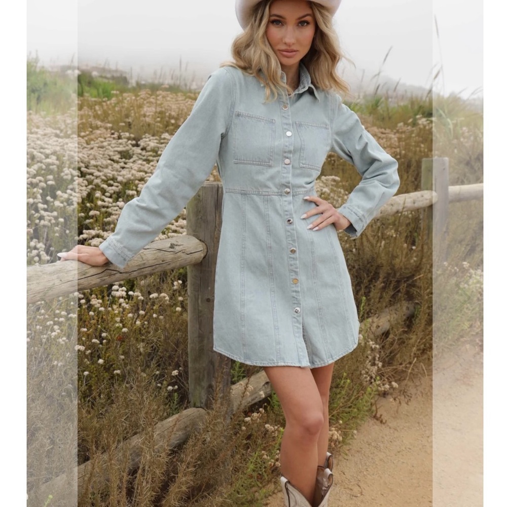 Never worn before! Vintage wash long sleeve, button down denim dress. Size large